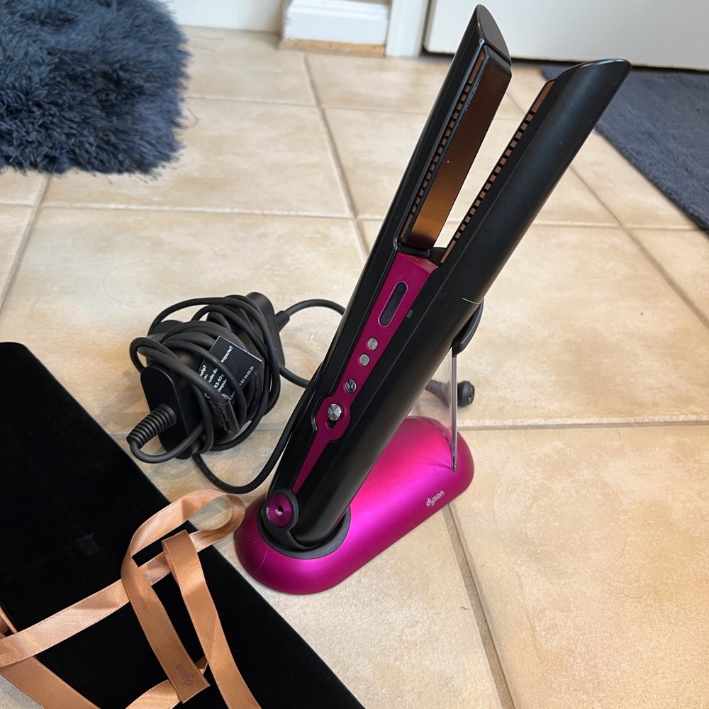 Dyson Corrale flat iron